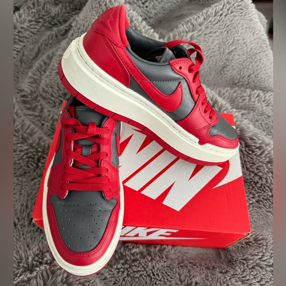 Nike AIR JORDAN 1 - ELEVATE Women’s 8 - Picture 2 of 15